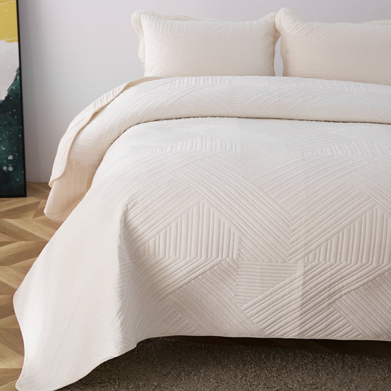 Why Velvet Comforters Are Worth the Investment