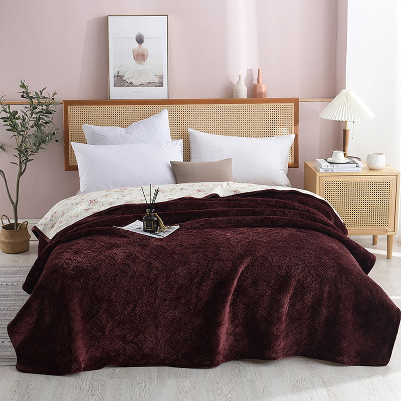 Velvet Comforters – The Ultimate Touch of Luxury and Warmth
